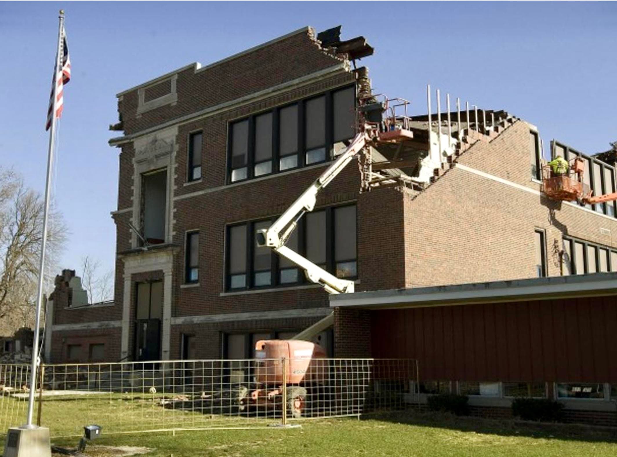Demolition of the original Maroa Grade School building in 2012